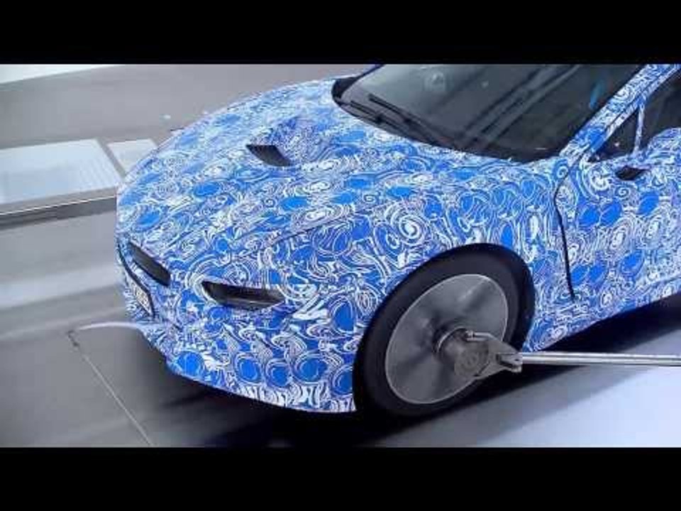 BMW i8 Prototype in the AEROLAB | AutoMotoTV