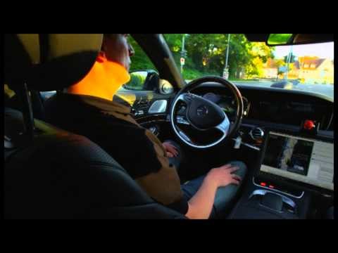 Mercedes-Benz S 500 INTELLIGENT DRIVE - Exterior and Interior Driving Review