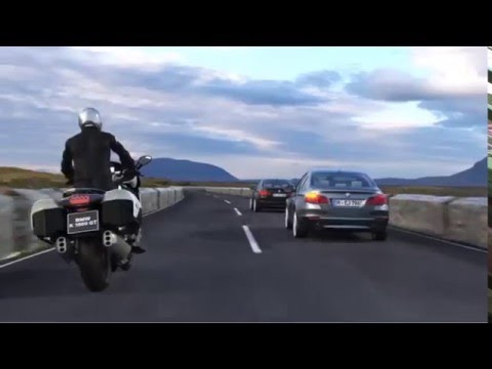 BMW Motorrad ConnectedRide   Overtaking Assistant