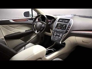 2015 Lincoln MKC Design Review | AutoMotoTV