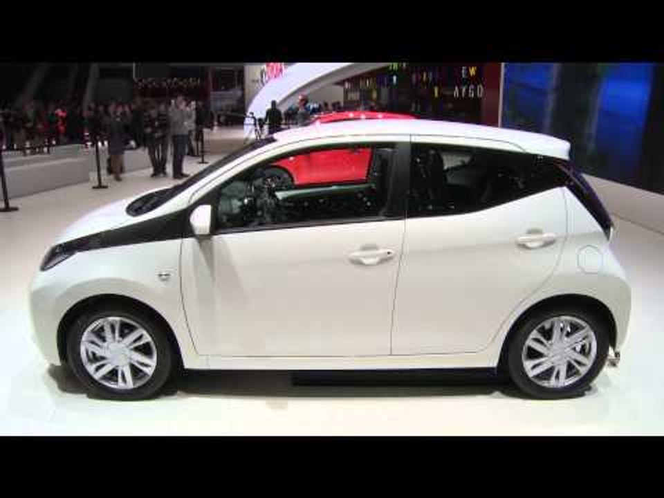 Toyota Aygo at Geneva Auto show 2014 | AutoMotoTV