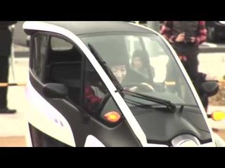 Toyota i-Road Driving Video | AutoMotoTV