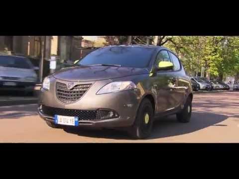 2014 Lancia Ypsilon Elefantino Review | AutoMotoTV