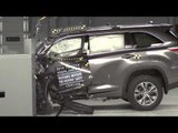 Small overlap crash tests - Toyota Highlander | AutoMotoTV