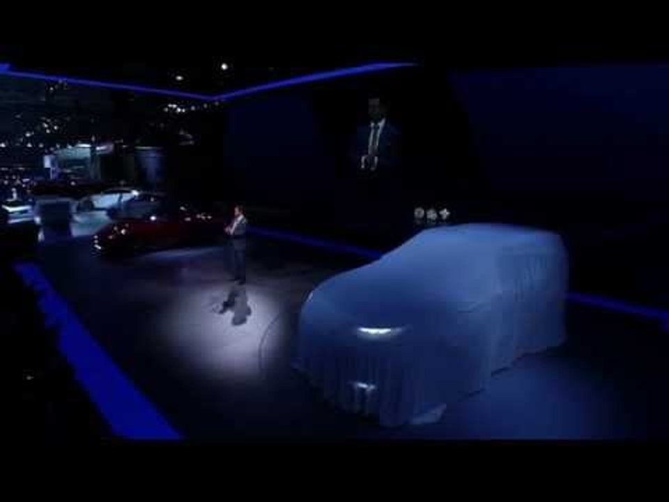 Land Rover Discovery Sport Announcement at 2014 New York Auto Show | AutoMotoTV