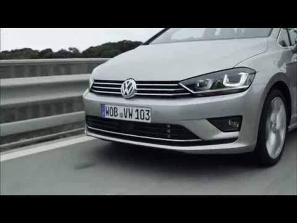 Volkswagen Golf Sportsvan Driving video - Driving event St. Tropez | AutoMotoTV