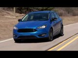 2015 Ford Focus 4-door Sedan | AutoMotoTV