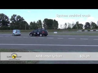 VW Golf Sportsvan - AEB Test 2014 | AutoMotoTV
