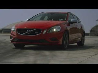 Volvo V60 R Design driving