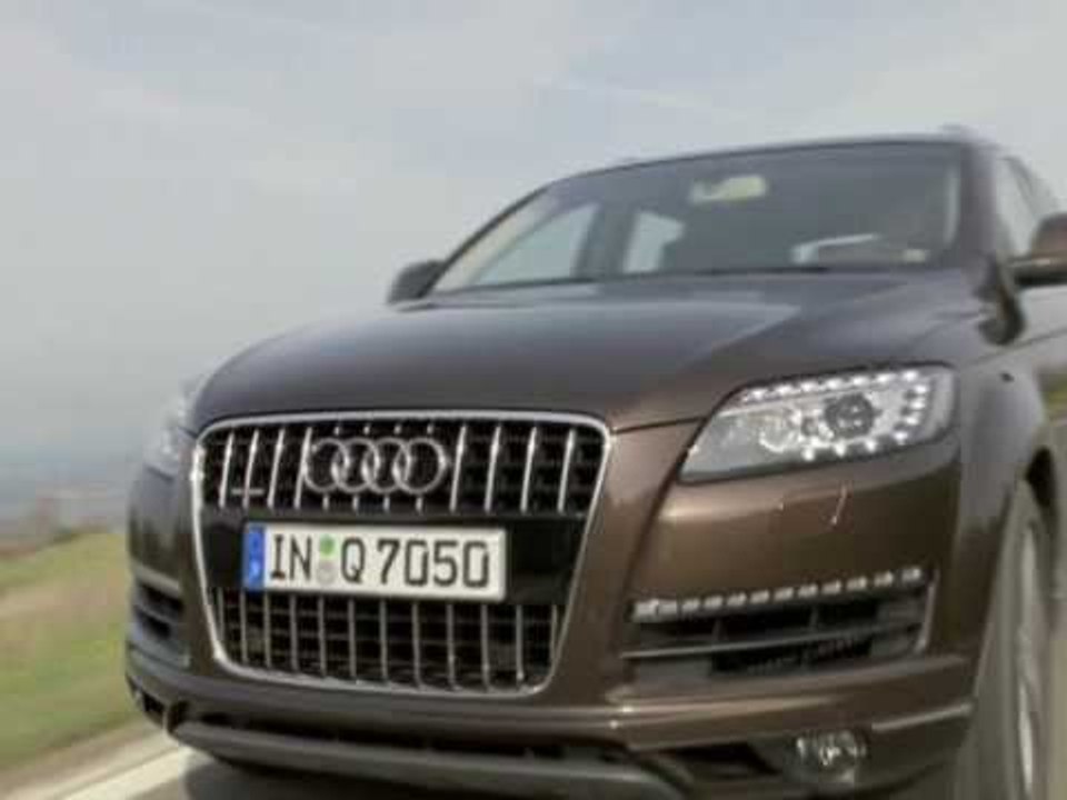 Audi Q7 3.0  TDI driving