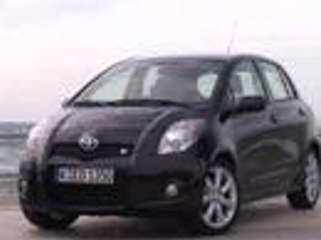 TOYOTA Yaris (by UPTV)