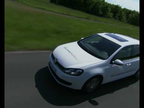 Volkswagen Golf blue-e-motion Concept Driving scenes