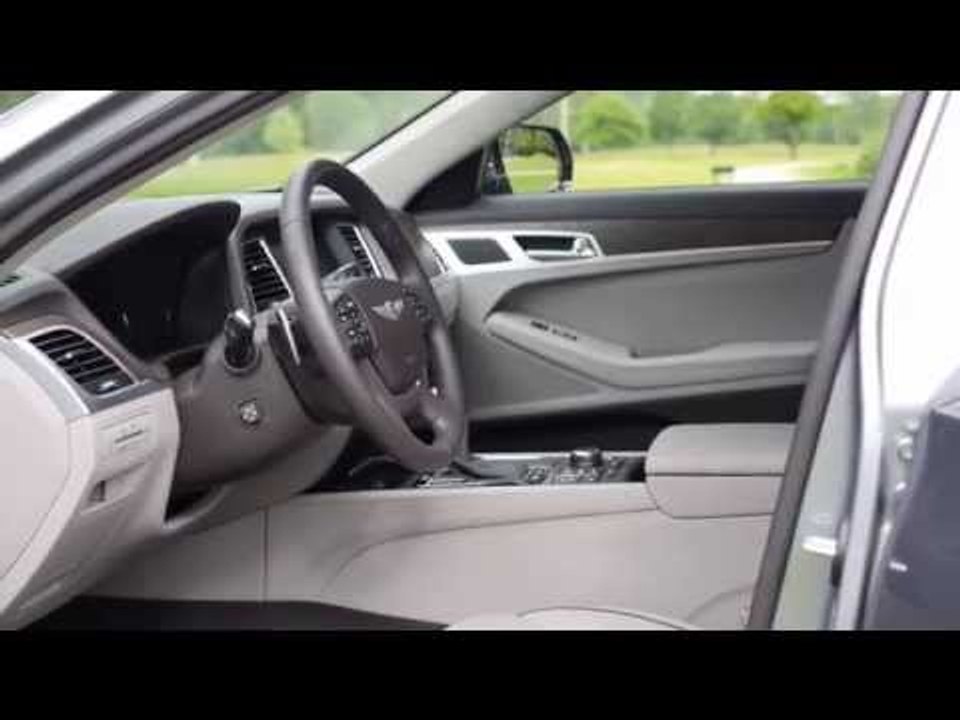 Hyundai Genesis Interior Design | AutoMotoTV