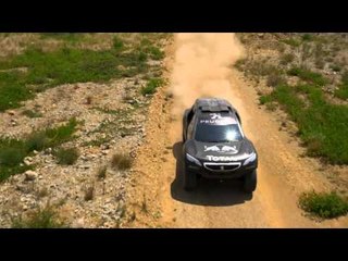 The PEUGEOT 2008 DKR clocks up testing kilometres in France | AutoMotoTV