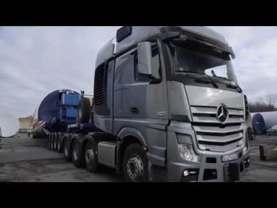 Commercial Vehicles IAA 2014 - Mercedes-Benz Actros SLT - Part 1 | AutoMotoTV