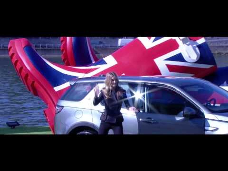 Land Rover Discovery Sport Makes Its Paris Debut - Automotive Video | AutoMotoTV