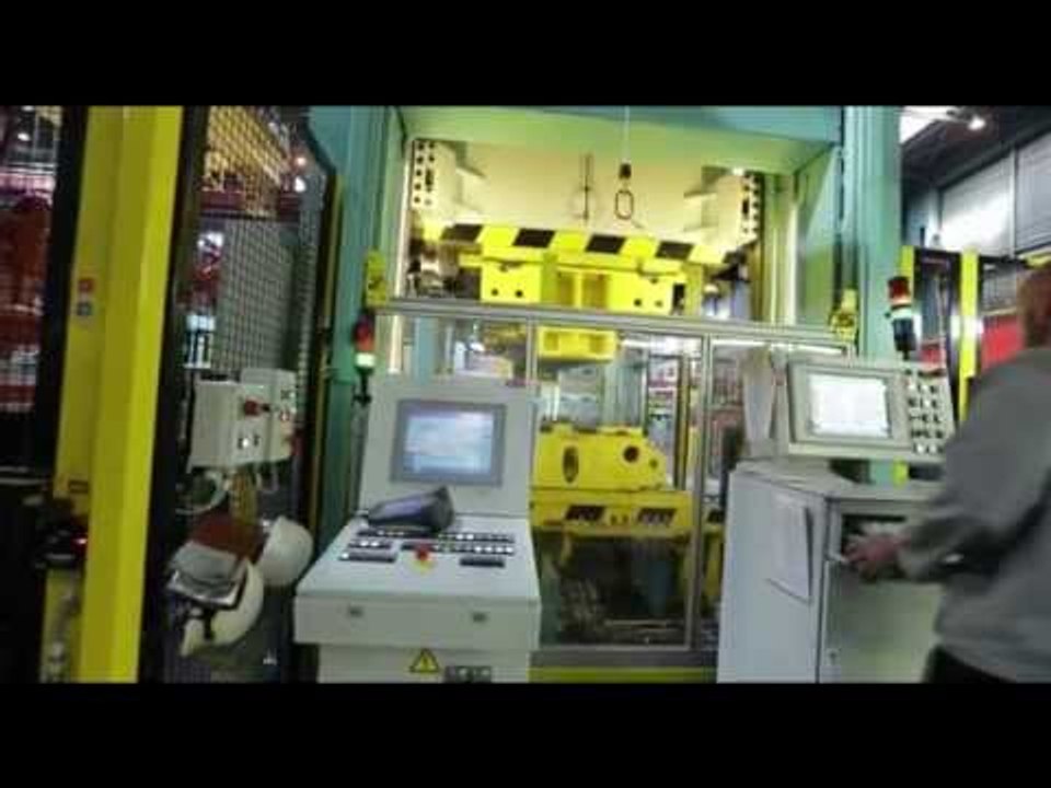 2014 Renault Georges Besse plant in Douai - press film 1 | AutoMotoTV