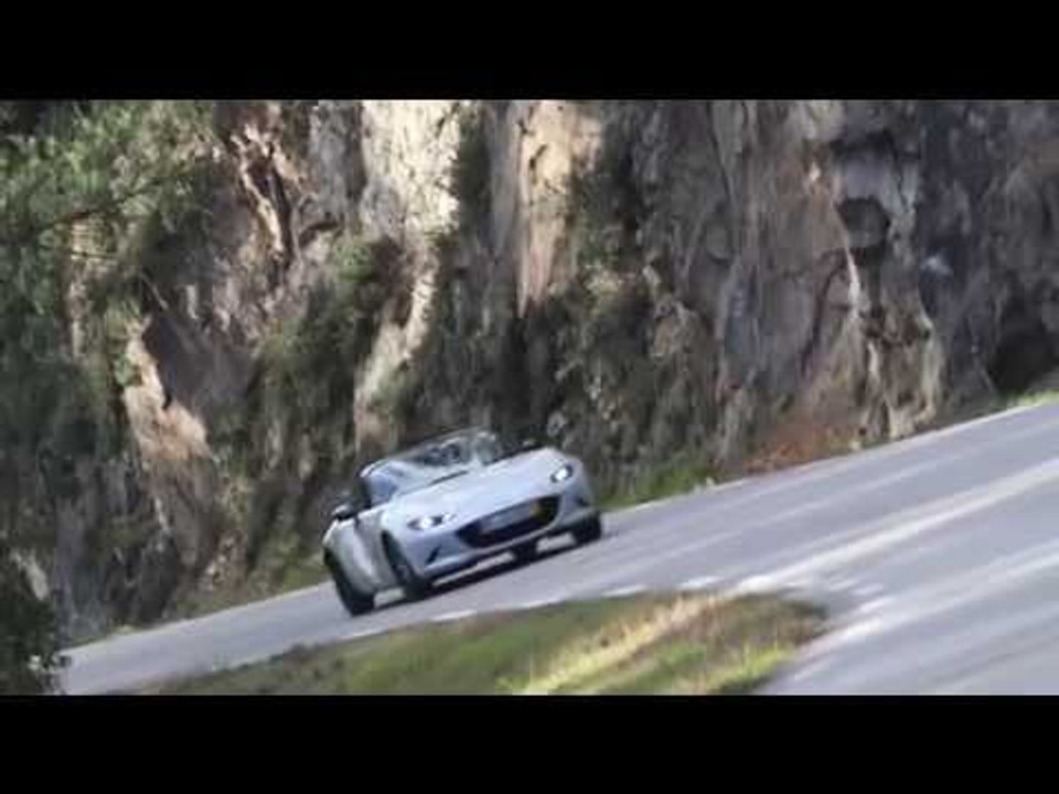 All-new Mazda MX-5 Driving Ceramic Metallic Trailer | AutoMotoTV