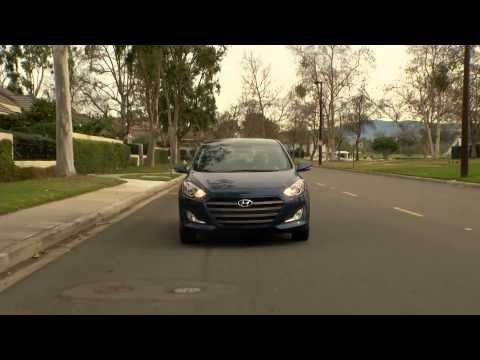 2016 Hyundai ELANTRA GT Preview | AutoMotoTV