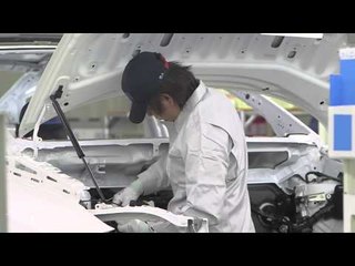 Toyota Mirai production line - vehicle trim | AutoMotoTV