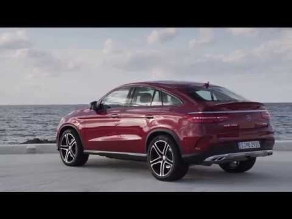 Geneva Motor Show 2015 - Mercedes-Benz GLE 450 AMG Coupe Design | AutoMotoTV