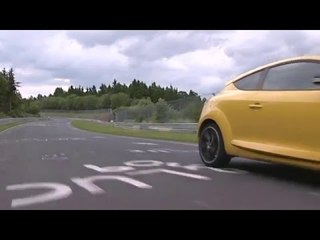Renault Megane R.S. Driving views around race track