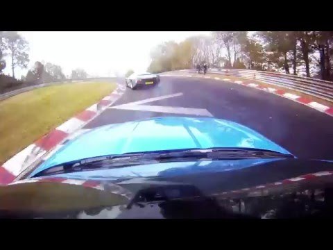 Jaguar XKR S Coupe Vs Jaguar XJ220 around the Nürburgring Nordschleife