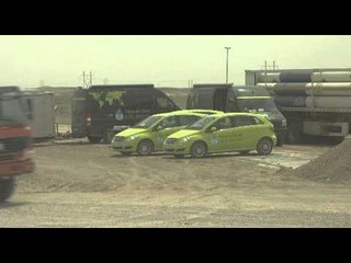 Mercedes Benz B Class F CELL World Drive Asia China Gobi Desert