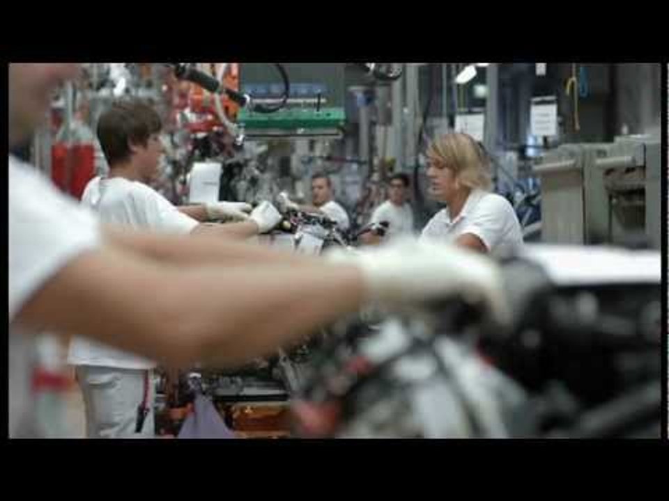 Audi A4 and Audi 80    Audi celebrates its ten millionth midsize car