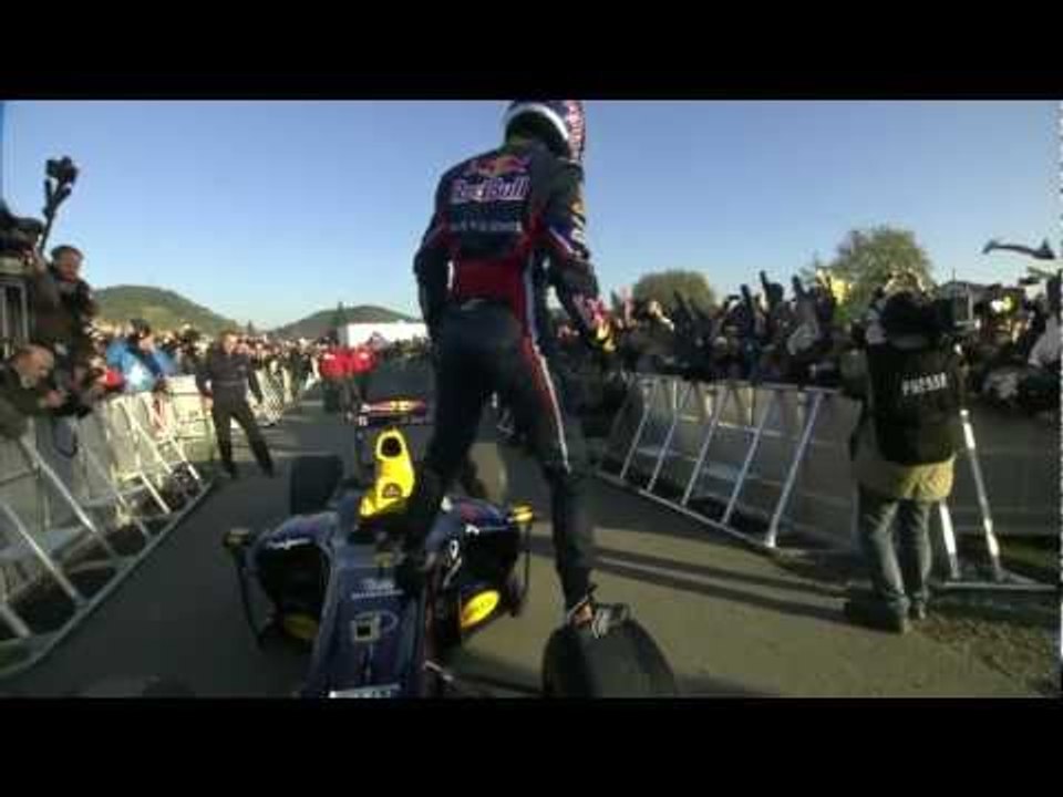 Formula 1 2011   Red Bull Racing   Segment clean   Vettel is coming home