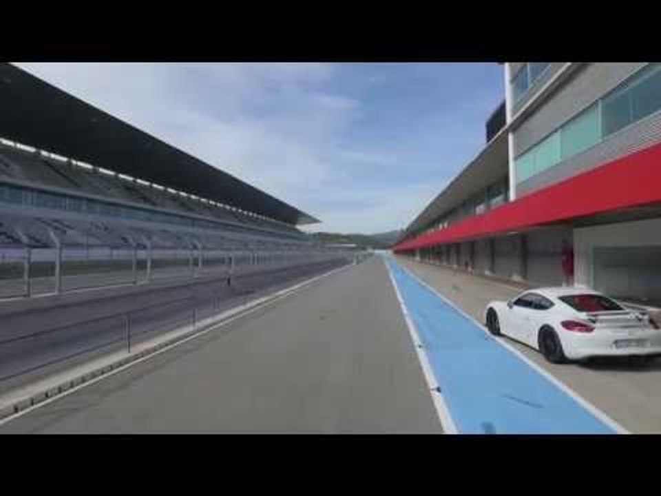 Porsche Cayman GT4  Carrara White Metallic Design On the track Trailer | AutoMotoTV