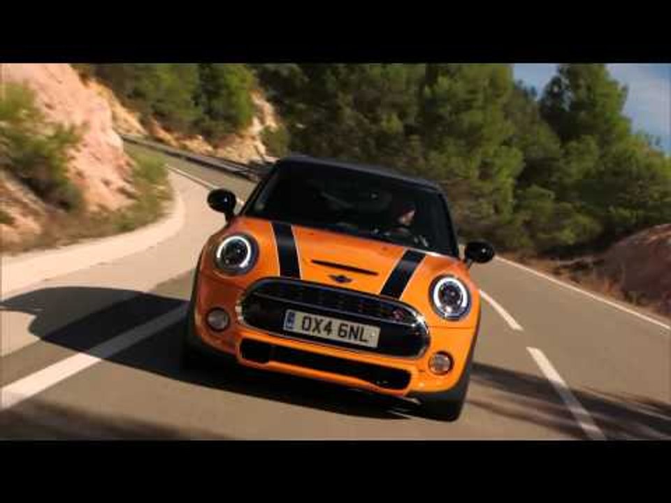 MINI Automobiles The new MINI | AutoMotoTV