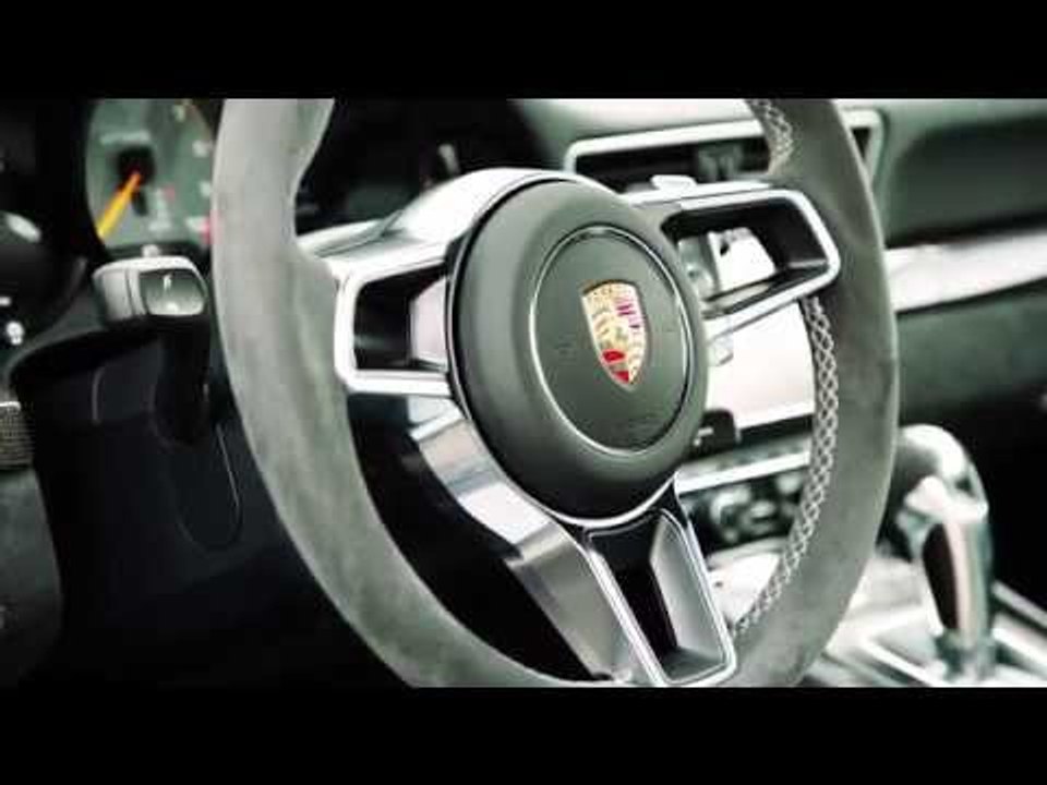Porsche 911 GT3 RS in Ultra Violet - Interior Design | AutoMotoTV