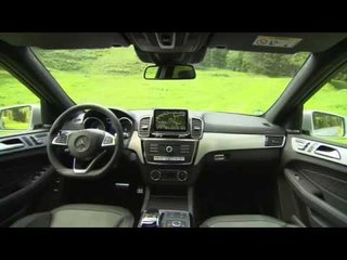The new Mercedes-Benz GLE 500 e 4MATIC Interior Design | AutoMotoTV