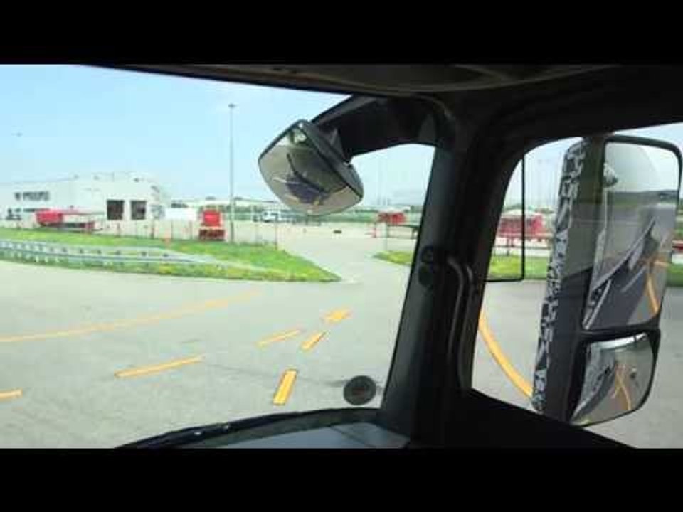 MercedesBenz Commercial Vehicles Turning right while driving without