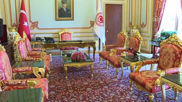 Meclis Başkanı Kahraman, görevini TBMM Geçici Başkanı Yılmaz'a devretti (1) - TBMM