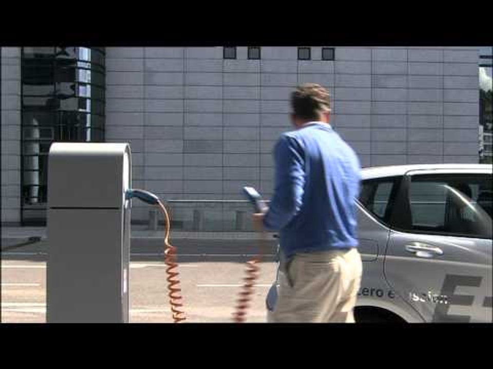 Mercedes-Benz A-Class E-CELL Trailer