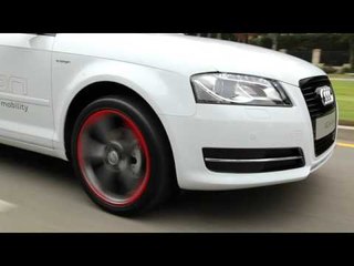 Audi A3 e-tron running footage
