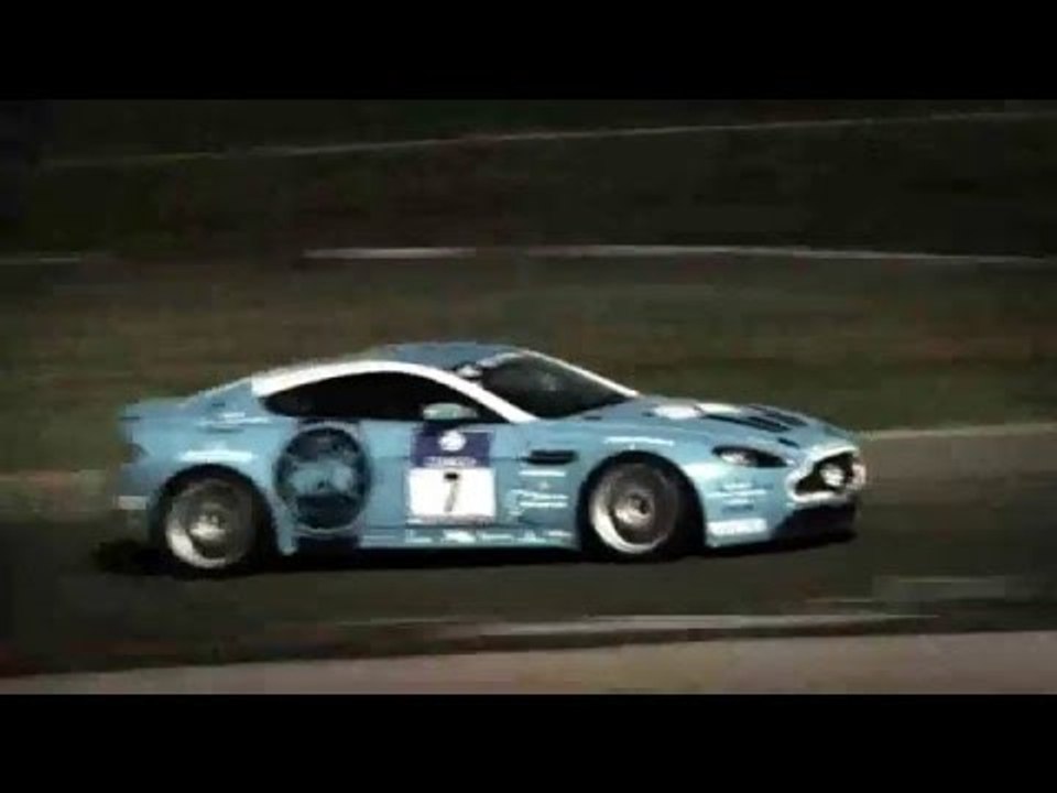ASTON MARTIN V12 VANTAGE