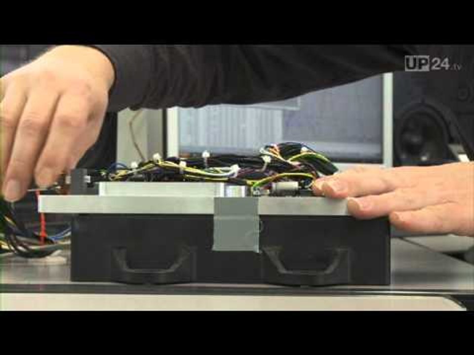 Audi R8 e-tron - E-Sound for Audi's Soundless Cars