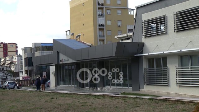Ora News- Vdekja e nënës me foshnjen në maternitet, merren të pandehur 3 mjekë të QSUT