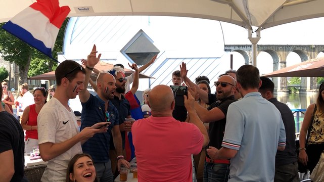 Les Lavallois fêtent la victoire des Bleus face à l’Uruguay