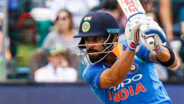 India Vs England 2nd T20: Virat Kohli out for 47 David Willey | वनइंडिया हिंदी