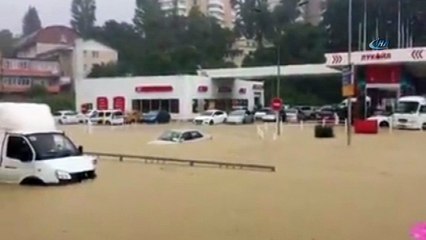- Dünya Kupası'nın oynandığı Soçi'de sel krizi