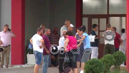 Ora News- Bulqizë, makina me 5 persona përfundon në greminë, shoferi largohet