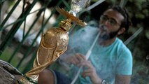 WC 2018: Egyptian soccer fans find solace in trophy-shaped 'hookah'