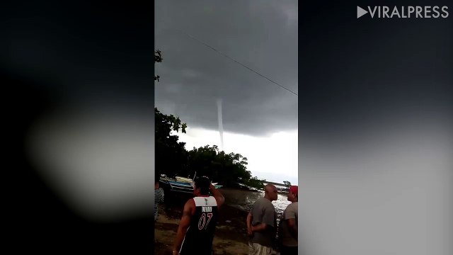 Funnel Cloud Scares Islanders