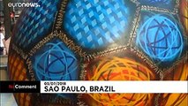 Bolas coloridas invadem São Paulo
