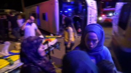 Kütahya'da tırın çarptığı yolcu otobüsü devrildi: 1 ölü, 13 yaralı