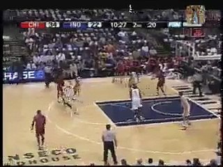 Joe Smith threads the bounce pass through traffic to Tyrus T